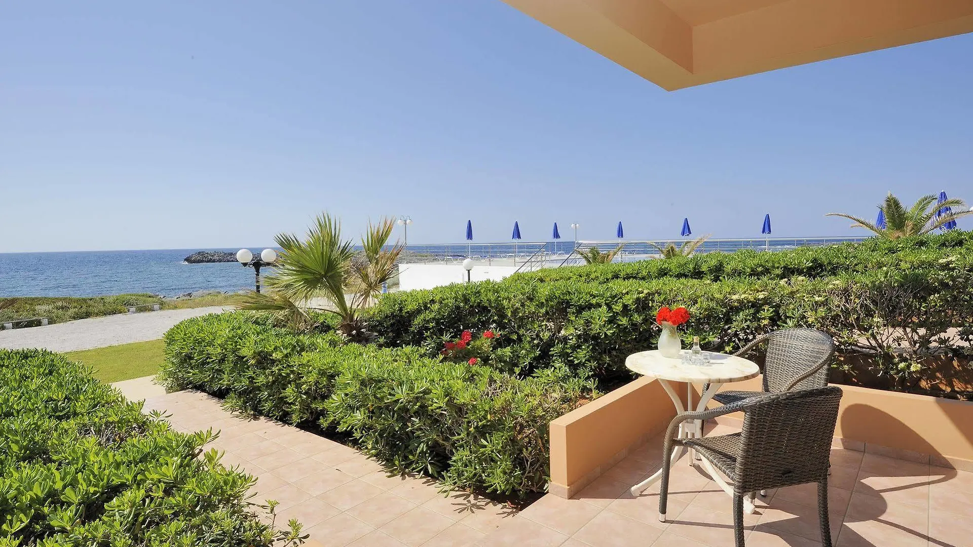Nanakis Beach Apartments Stavrós