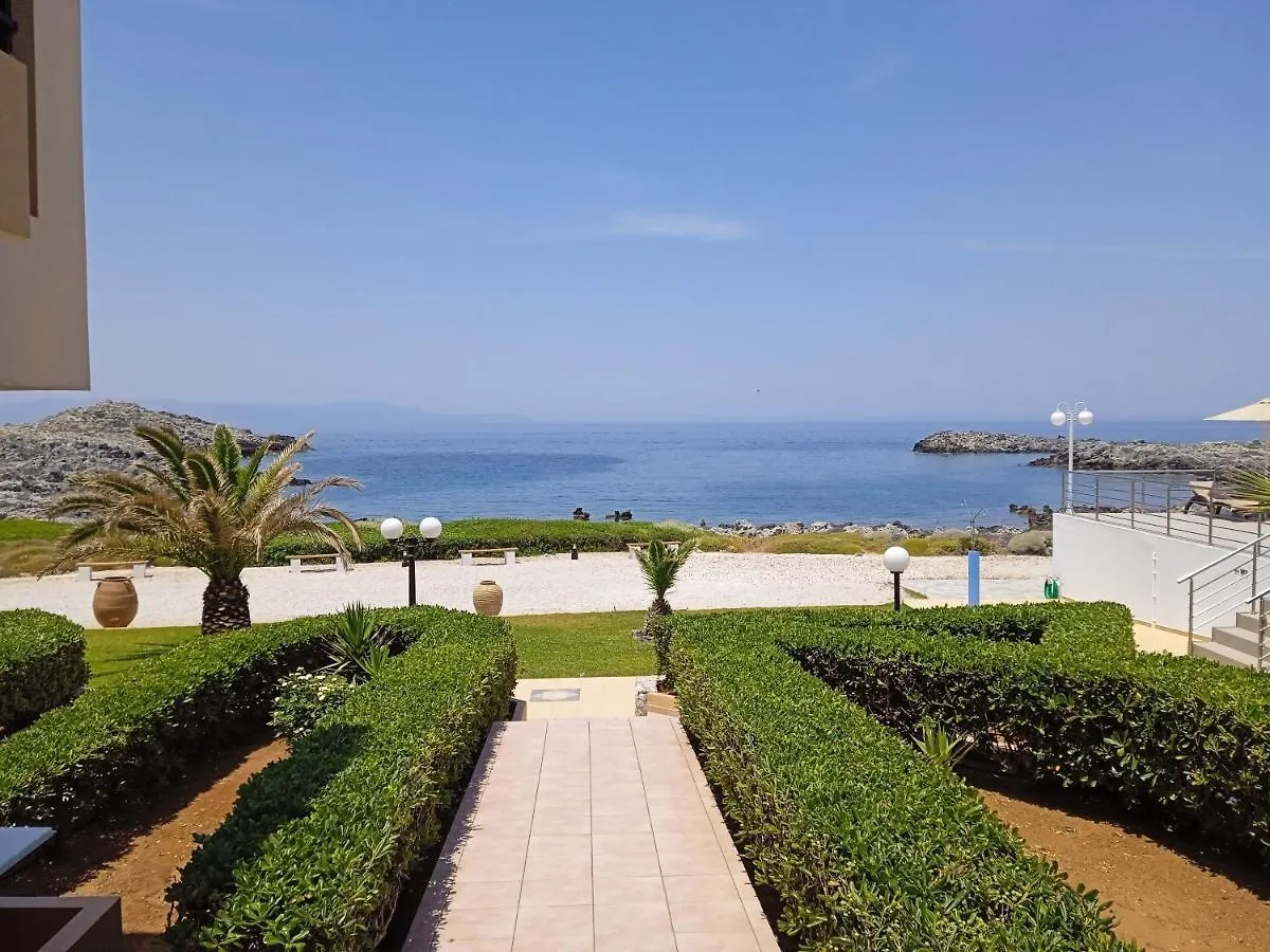 Stavrós Nanakis Beach Apartments 3*,  יוון