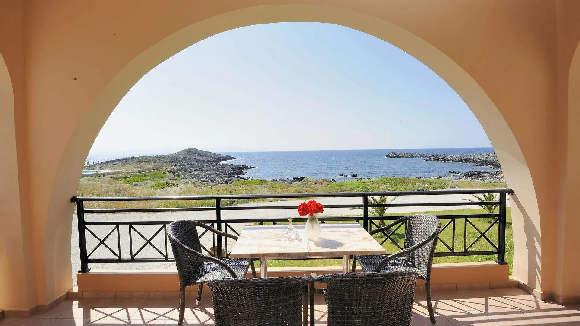 מלון דירות Stavrós Nanakis Beach Apartments