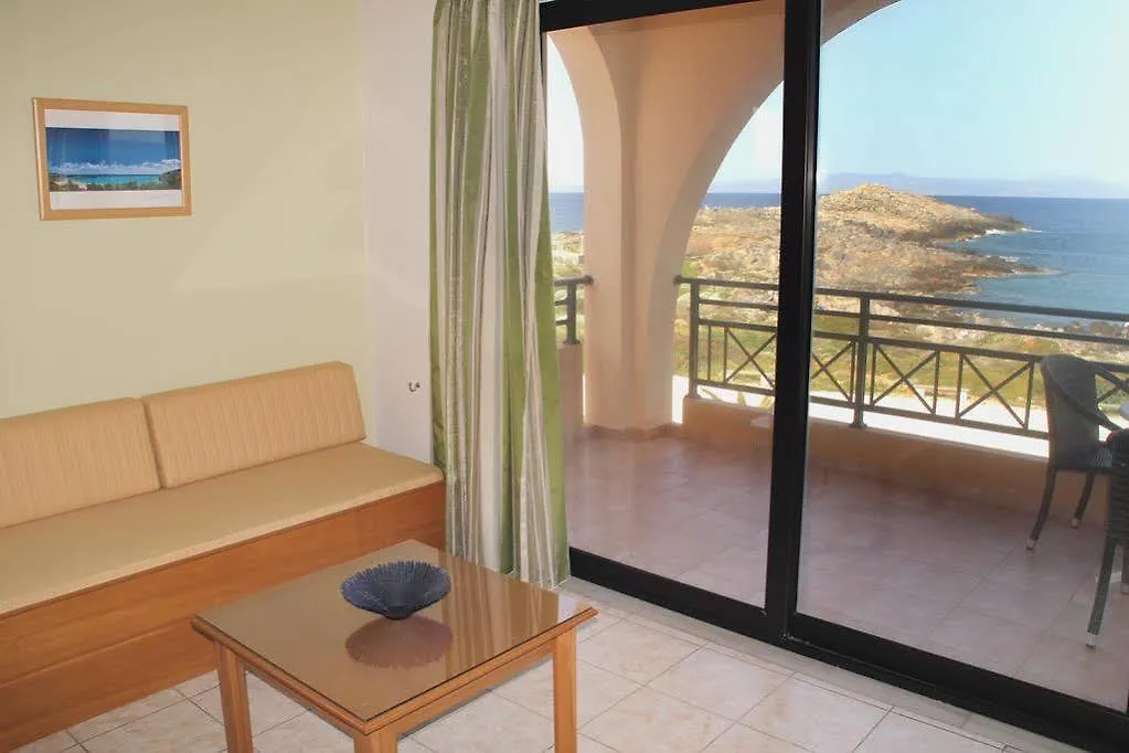 Stavrós Nanakis Beach Apartments 3*,  יוון