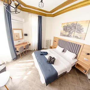 https://nea-metropolis.hotels-of-thessaloniki.com